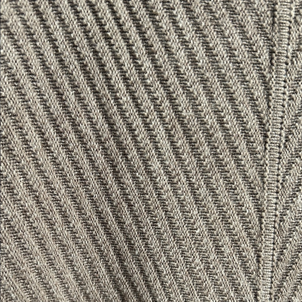 Cozy Ribbed Knit Sweater - Picture 3 of 4